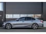 BMW 3-Serie 330e xDrive M-Sport|HuD|Carbon|M-schaalstoelen|Ambi|