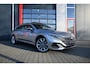 Volkswagen Arteon Shooting Brake 1.4 TSI eHybrid R-Line Business+ | PANO | 360° | HUD | Massage | Trekhaak | Carbon | Keyless | Matrix IQ Light | Ambient-Sfeerverlichting | Standkachel | Stoel & Stuurwielverwarming