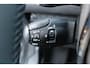 Peugeot 208 Allure | 16" Lichtmetalen velgen 'ELBORN' | Climate Control | Dashboard en deurpanelen in kunststof met carboneffect