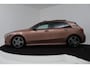 Mercedes-Benz A-klasse 180 Business Solution AMG Automaat (PANORAMADAK, SFEERVERLICHTING, CAMERA, STOELVERWARMING, 1e EIGENAAR)
