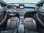 Mercedes-Benz A-klasse 180 Business Solution AMG 12-2017 / Navigatie / Alcantara AMG / 2e eigenaar / Dealeronderhouden