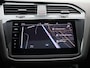Volkswagen Tiguan Allspace 1.5 TSI Highline Business R 7p. | Automaat | Navigatie | Apple carplay | Adaptieve cruise control | Parkeersensoren | Achteruitrij Camera | Climate control | Stoelverwarming | Panoramadak |