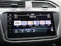 Volkswagen Tiguan Allspace 1.5 TSI Highline Business R 7p. | Automaat | Navigatie | Apple carplay | Adaptieve cruise control | Parkeersensoren | Achteruitrij Camera | Climate control | Stoelverwarming | Panoramadak |