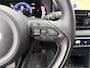 Toyota Yaris HYBRID 115 DYNAMIC COMFORT PACK STOEL/STUURVERW APPLE/ANDROID NAVI BLIND-SPOT PARKCAMERA KEYLESS PARKSENSOR V+A NL-AUTO
