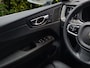Volvo XC60 2.0 T6 Plug-in hybrid AWD Ultra Bright Luchtvering Trekhaak Harman&Kardon