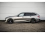 BMW 3-Serie Touring 320i | Sportline | Leder | LED | Trekhaak | 19 inch | NL Auto |