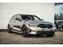 BMW 3-Serie Touring 320i | Sportline | Leder | LED | Trekhaak | 19 inch | NL Auto |