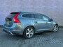 Volvo V60 2.0 T4 Business Sport | Navi | Schuif-/Kanteldak | Lederen Bekleding | Cruise Control | Stoelverwarming | Camera | Getint Glas | Standkachel | Park Assist | High Performance Audio | Volvo On Call