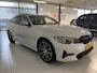 BMW 3-Serie Touring 320e Sportline Panoramadak / Led verlichting / Carplay/ Wit metallic /