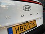 Hyundai Kona 1.6 GDI 141pk HEV Comfort | Camera | Draadloos carplay | Climate control | Adaptive cruise control | Keyless entry | Full Led koplampen | 16'' velgen | Parkeersensoren voor en achter