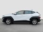 Hyundai Kona 1.6 GDI 141pk HEV Comfort | Camera | Draadloos carplay | Climate control | Adaptive cruise control | Keyless entry | Full Led koplampen | 16'' velgen | Parkeersensoren voor en achter