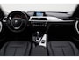 BMW 3-Serie Touring 318i High Executive Automaat LED, Navigatie, Leer, Climate, Cruise, PDC, Bluetooth, Elektr. Pakket, 16''