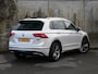 Volkswagen Tiguan R-Line 2.0 TSI 4Motion 220pk Automaat LEDER | SCHUIF-DAK | 19''LM | TREKHAAK | ADAPT. CRUISE | APPLE-CARPLAY
