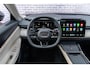 Lynk & Co 08 1.5 More | Actieradius gecombineerd 1100 km | 80% opladen in 33min | Elektrische massage- & ventilatiestoelen met geheugen | Stoelverwarming voor & achter | Panoramadak | Apple CarPlay/Android Auto | 23 Harman Kardon speakers | Adaptive Cruise Control |