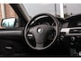 BMW 5-Serie 520i E60 Sedan Facelift Corporate Lease | NL auto | Xenon | 18 inch | Cruise control | Airco | Navi | PDC | Origineel | 6-bak | Ski-luik | Bluetooth | 163 pk