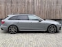 Audi A4 Avant 35 TFSI Competition S line Automaat | Panoramadak | Sfeerverlichting | LED verlichting | Climate & cruise control | Quantumgrijs metallic | 19 inch lichtmetalen velgen | Parkeersensoren achter