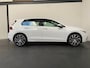 Volkswagen Golf 1.0 eTSI Life. Trekhaak!