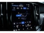 Volvo V60 T6 Automaat Plug-in hybrid AWD Plus Dark |Semi Elektrische  trekhaak | Premium audio by Harman Kardon | Apple carplay/Android auto | Rondom zichtcamera  | Verwarmbare voorstoelen en achterbank | Verwarmbaar stuurwiel | Verwarmde voorruit |