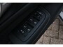Volvo V60 T6 Automaat Plug-in hybrid AWD Plus Dark |Semi Elektrische trekhaak | Premium audio by Harman Kardon | Apple carplay/Android auto | Rondom zichtcamera | Verwarmbare voorstoelen en achterbank | Verwarmbaar stuurwiel | Verwarmde voorruit |