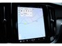 Volvo V60 T6 Automaat Plug-in hybrid AWD Plus Dark | Demo Deal | Semi Elektrische trekhaak | Premium audio by Harman Kardon | Apple carplay/Android auto | Rondom zichtcamera | Verwarmbare voorstoelen en achterbank | Verwarmbaar stuurwiel | Verwarmde voorruit |