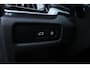 Volvo V60 2.0 T6 Plug-in hybrid AWD Plus Dark | Trekhaak | Premium audio by Harman Kardon | Apple carplay/Android auto | Rondom zichtcamera  | Verwarmbare voorstoelen en achterbank | Verwarmbaar stuurwiel | Verwarmde voorruit |