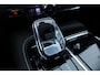 Volvo V60 2.0 T6 Plug-in hybrid AWD Plus Dark | Trekhaak | Premium audio by Harman Kardon | Apple carplay/Android auto | Rondom zichtcamera  | Verwarmbare voorstoelen en achterbank | Verwarmbaar stuurwiel | Verwarmde voorruit |