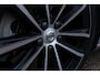 Volvo V60 T6 Automaat Plug-in hybrid AWD Plus Dark | Demo Deal | Semi Elektrische trekhaak | Premium audio by Harman Kardon | Apple carplay/Android auto | Rondom zichtcamera | Verwarmbare voorstoelen en achterbank | Verwarmbaar stuurwiel | Verwarmde voorruit |