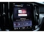 Volvo V60 T6 Automaat Plug-in hybrid AWD Plus Dark |Semi Elektrische  trekhaak | Premium audio by Harman Kardon | Apple carplay/Android auto | Rondom zichtcamera  | Verwarmbare voorstoelen en achterbank | Verwarmbaar stuurwiel | Verwarmde voorruit |