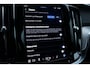 Volvo V60 T6 Automaat Plug-in hybrid AWD Plus Dark | Demo Deal | Semi Elektrische trekhaak | Premium audio by Harman Kardon | Apple carplay/Android auto | Rondom zichtcamera | Verwarmbare voorstoelen en achterbank | Verwarmbaar stuurwiel | Verwarmde voorruit |