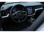 Volvo V60 T6 Automaat Plug-in hybrid AWD Plus Dark |Semi Elektrische trekhaak | Premium audio by Harman Kardon | Apple carplay/Android auto | Rondom zichtcamera | Verwarmbare voorstoelen en achterbank | Verwarmbaar stuurwiel | Verwarmde voorruit |