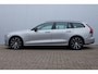 Volvo V60 2.0 T6 Plug-in hybrid AWD Plus Dark | Trekhaak | Premium audio by Harman Kardon | Apple carplay/Android auto | Rondom zichtcamera  | Verwarmbare voorstoelen en achterbank | Verwarmbaar stuurwiel | Verwarmde voorruit |