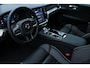 Volvo V60 2.0 T6 Plug-in hybrid AWD Plus Dark | Trekhaak | Premium audio by Harman Kardon | Apple carplay/Android auto | Rondom zichtcamera  | Verwarmbare voorstoelen en achterbank | Verwarmbaar stuurwiel | Verwarmde voorruit |