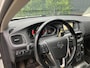 Volvo V40 1.6 D2 Momentum / PANODAK / CAMERA / STOELVERWARMING / ALU VELGEN