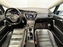 Volkswagen Touran 1.2 TSI Connected Series 7 pers | Origineel Nederlandse auto | Dealeronderhouden | Trekhaak | Panorama dak