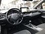 Toyota C-HR 1.2 Turbo Dynamic | Navigatie, Parkeercamera, Lichtmetalen velgen, DAB+, Keyless, Licht + Regensensor