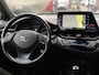 Toyota C-HR 1.2 Turbo Dynamic | Navigatie, Parkeercamera, Lichtmetalen velgen, DAB+, Keyless, Licht + Regensensor