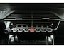 Peugeot e-2008 EV Allure Pack 50 kWh 100% Elektrisch | Camera | Navigatie | Lichtmetalen velgen | Stoelverwarming | Cruise Control | Airco | 3-D Instrumentenpaneel | Dealer onderhouden