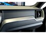 Volvo XC60 2.0 T8 AWD 335kW/456pk Aut8 MJ2026 Plug-in hybrid Ultra Black Edition LUCHTVERING + HARMAN/KARDON + PANORAMADAK + BLIS + STOELMASSAGE + PILOT ASSIST + STOELVERWARMING V&A + ADAPT.CRUISE + STUURVERWARMING + 360 CAMERA + PARKSENSOREN + 21" LM-VELGEN!!