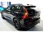 Volvo XC60 2.0 T8 AWD 335kW/456pk Aut8 MJ2026 Plug-in hybrid Ultra Black Edition LUCHTVERING + HARMAN/KARDON + PANORAMADAK + BLIS + STOELMASSAGE + PILOT ASSIST + STOELVERWARMING V&A + ADAPT.CRUISE + STUURVERWARMING + 360 CAMERA + PARKSENSOREN + 21" LM-VELGEN!!