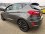 Ford Fiesta 1.1 Trend 5 drs van 2de Eigenaar met navigatie en bluetooth telefoon / media