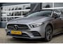 Mercedes-Benz A-klasse 250 e Business Solution AMG Limited | Panorama | Ambiance | ACC | Matte Magno | Keyless-entry | Camera | Carplay | Led | 18' inch |