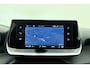 Peugeot 2008 1.2 PureTech Active Pack 100 PK | Handgeschakeld | Trekhaak | Navigatie | Climate Control | Bluetooth | Cruise Control | Licht Metalen Velgen | Stuurwielbediening | 1e eigenaar