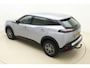 Peugeot 2008 1.2 PureTech Active Pack 100 PK | Handgeschakeld | Trekhaak | Navigatie | Climate Control | Bluetooth | Cruise Control | Licht Metalen Velgen | Stuurwielbediening | 1e eigenaar