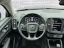 Volvo XC40 1.5 T2 Momentum Core VOORLOOP DE NEGRO | Camera | Parkeersensoren voor + Achter | Navigatie | On Call | Carplay | Regensensor |