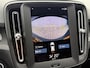 Volvo XC40 1.5 T2 Momentum Core VOORLOOP DE NEGRO | Camera | Parkeersensoren voor + Achter | Navigatie | On Call | Carplay | Regensensor |