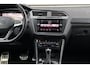 Volkswagen Tiguan 1.5 TSI R-Line Business+ / Facelift Model / Standkachel / Navigatie / Dode Hoek detectie / Electrische trekhaak / Automatisch inparkeren / Keyless Entry & Keyless start / Stoelverwarming voor / Electrisch uitklapbare trekhaak / Digitaal dashboard /