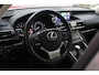 Lexus IS 300h Hybrid Business Line Pro Apple Carplay/Android Auto, Parkeersensoren Voor en Achter, Achteruitrijcamera, Navigatie