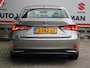 Lexus IS 300h Hybrid Business Line Pro Apple Carplay/Android Auto, Parkeersensoren Voor en Achter, Achteruitrijcamera, Navigatie