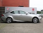 Lexus IS 300h Hybrid Business Line Pro Apple Carplay/Android Auto, Parkeersensoren Voor en Achter, Achteruitrijcamera, Navigatie