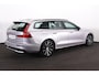 Volvo V60 2.0 T6 Plug-in hybrid AWD Plus Dark - IntelliSafe Assist & Surround - 360º Camera - Harman/Kardon audio - Adaptieve LED koplampen - Verwarmde voorstoelen, stuur - Parkeersensoren voor & achter - Elektr. bedienb. voorstoelen met geheugen - Extra getint glas - Elektr. inklapbare trekhaak - 18' LMV
